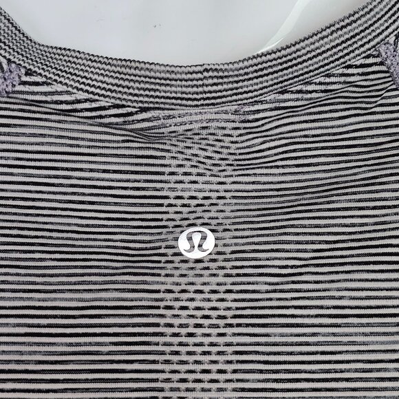 Lululemon Swiftly Sweat Life Crushed the Distance Short Sleeve Top Size 12 - Picture 8 of 10